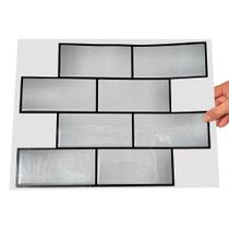 Pastilha Adesiva Resinada Metrô Cinza com Rejunte Preto - 38,5cm x 29,5cm Pastilha Adesiva Resinada Metrô Cinza com Rejunte Preto - 38,5cm x 29,5cm