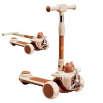 Patinete Aviãozinho Feliz Infantil 3 Rodas Dobrável com Luz Led Som DM Toys DMR6816 Bege Patinete Aviãozinho Feliz Infantil 3 Rodas Dobrável com Luz Led Som DM Toys DMR6816 Bege