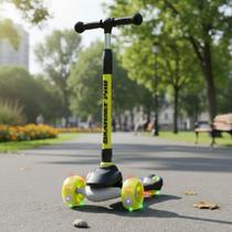 Patinete Skatenet Led Pro Bandeirante com Rodas de LED, Guidão Ajustável e Design Moderno Patinete Skatenet Led Pro Bandeirante com Rodas de LED, Guidão Ajustável e Design Moderno
