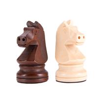 Peças de xadrez AMEROUS Wooden King de 9,5 cm com 2 rainhas extras