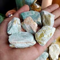 Pedra jadeíte bruta 4 a 6 cm - proteção e pureza - cristal natural Pedra jadeíte bruta 4 a 6 cm - proteção e pureza - cristal natural