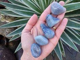 Pedra Rolada QUARTZO AZUL - Harmonia e Comunicação