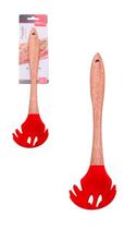 Pegador de Massas de Silicone Vermelho com Cabo de Madeira Pegador de Massas de Silicone Vermelho com Cabo de Madeira