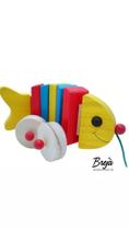 Peixe articulado brinquedo educativo de puxar ele balança o rabinho lúdico bebês