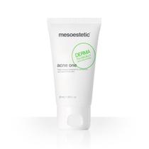 Pele Livre de cravos e espinha com - Acne One Mesoestetic