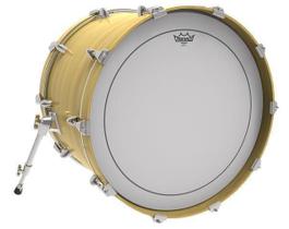 Pele Remo Pinstripe Bass Coated 22 de Bumbo com Filme Duplo (10498)