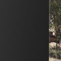 Pelicula Eletrostatica para Vidro Blindex Modelo Preto Blackout 200x60cm Pelicula Eletrostatica para Vidro Blindex Modelo Preto Blackout 200x60cm