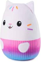 Pelúcia Squish Cakey Cat de 20cm - Gabby s Dollhouse Pelúcia Squish Cakey Cat de 20cm - Gabby s Dollhouse