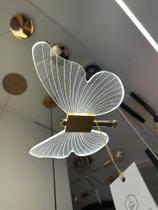 Pendente borboleta dourado brilho acrílico led incluso 3.000k bivolt 24x18cm - Sindora iluminação Pendente borboleta dourado brilho acrílico led incluso 3.000k bivolt 24x18cm - Sindora iluminação