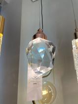 Pendente decorativo formato diamante 15 cm led incluso 6W 300LM 3000K rose gold DCD02121 - Dinamica Pendente decorativo formato diamante 15 cm led incluso 6W 300LM 3000K rose gold DCD02121 - Dinamica