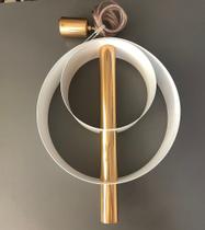 Pendente Lina Simples Branco com Rose Gold 30x40 cm - Metal Domado Pendente Lina Simples Branco com Rose Gold 30x40 cm - Metal Domado