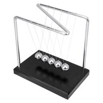 Pêndulo de Newton Formato Z com Base de Madeira e Esferas Metálicas 14x12x15cm Pêndulo de Newton Formato Z com Base de Madeira e Esferas Metálicas 14x12x15cm