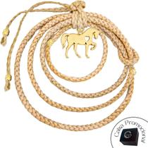 Penduricalho Bege Porta Chaves Retrovisor de Carro Cavalo Coração Banhado a Ouro Penduricalho Bege Porta Chaves Retrovisor de Carro Cavalo Coração Banhado a Ouro