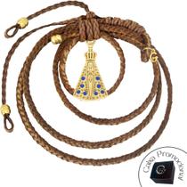Penduricalho Marrom Retrovisor Nossa Senhora com Pedra Zircônia Azul Ouro Penduricalho Marrom Retrovisor Nossa Senhora com Pedra Zircônia Azul Ouro