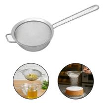 Peneira em Aço Inox Pequena 16cm Polvilhar Escorrer Massas FRG0240 Frigopro