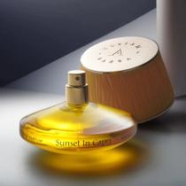 Perfume Maison Asrar Sunset in Capri é um Eau de Parfum unissex de 90ml