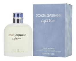Perfume Masculino Light Blue Pour Home Eau de Toilette 200 ml + 1 Amostra de Fragrância Perfume Masculino Light Blue Pour Home Eau de Toilette 200 ml + 1 Amostra de Fragrância