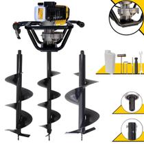 Perfurador de Solo Máquina Fura Terra Trado Motorizado Lynus PSL517 À Gasolina 2T 52cc 1,8HP de Potência 9.000rpm Alta Performance Com Empunhadura Ergonômica + KIT Brocas 80x20cm, 80x25cm e 80x30cm Perfurador de Solo Máquina Fura Terra Trado Motorizado Lynus PSL517 À Gasolina 2T 52cc 1,8HP de Potência 9.000rpm Alta Performance Com Empunhadura Ergonômica + KIT Brocas 80x20cm, 80x25cm e 80x30cm