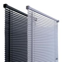 Persiana Horizontal Cortina Pvc Atlas 1,20 x 1,30m Para Quarto Cozinha Sala Escritório Janela Preta Branca 25mm Sacada