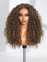 Peruca GORGIUS Curly Brown 50cm com destaques em fibra sintética