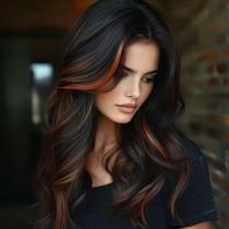 Peruca Jolelyne Highlight Orange Layered Wavy de 24 polegadas para mulheres