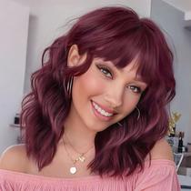 Peruca Nnzes Bob Curly Sintética Short Vinho Tinto com Franja Feminina
