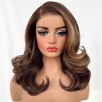 Peruca SOKU Highlight Blonde Body Wave, cabelo sintético de 18 polegadas Peruca SOKU Highlight Blonde Body Wave, cabelo sintético de 18 polegadas