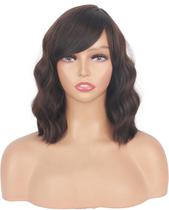 Peruca SYMEIW curta marrom ondulada com franja resistente ao calor para mulheres