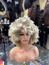 Peruca wig afrohair cacheada preta loira platinada castanho volumosa biovegetal 30cm Peruca wig afrohair cacheada preta loira platinada castanho volumosa biovegetal 30cm