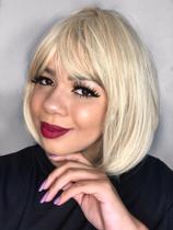 Peruca wig curta com franja loiro claro Peruca wig curta com franja loiro claro