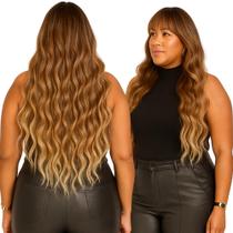 Peruca Wig Ondulada Com Franja Ombre Mel Loira + Wig Cap Peruca Wig Ondulada Com Franja Ombre Mel Loira + Wig Cap