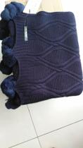 Peseira em tricô com pompom para cama Queen ou sofá 0,70x2,20 azul marinho Big Tricot