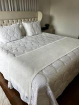 Peseira Manta Decorativa Pompom Sofá Sala Cama Queen Luxo Tricot 230x60cm