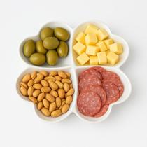 Petisqueira Coração 4 Divisórias Petisco Melamina 27cm