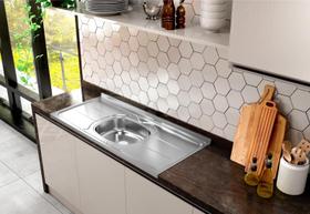 Pia de Cozinha em Aço Inox de 150cmx53cm Concretada sem válvula Plus 30