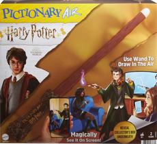 Pictionary Air Harry Potter Family Drawing Game, Wand Pen, 112 Cartões de Pista de Dupla-Lateral com Pistas bônus de imagem, Porta-malas, Pacote de Colecionador. Presente para crianças de 8 anos e up