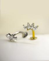 Piercing Bananabell com Cluster Navet em Titânio - Joia Elegante para Umbigo