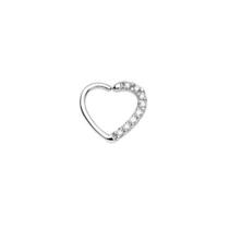 Piercing cravejado de coração