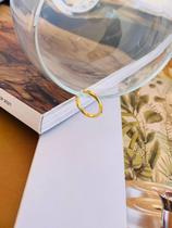 Piercing fake de pressão folheado redondo trabalhado