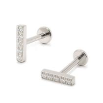Piercing Labret Barra em Titânio com 5 Zircônias Rosca Interna Piercing Labret Barra em Titânio com 5 Zircônias Rosca Interna