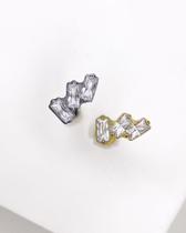 Piercing Labret com Mini Cluster de Zircônias Baguette - Titânio Premium