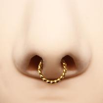 Piercing Segmento Clicker em Aço Cirúrgico PVD Gold Torcido 8mm