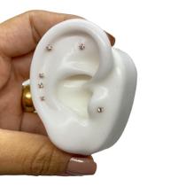 Piercing Titânio Labret Dourado Ponto De Luz Microponto