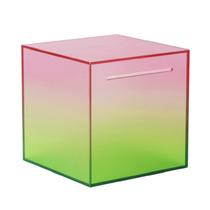 Piggy Bank Gradiente Acrílico 15x15x15cm Colorido Transparente Piggy Bank Gradiente Acrílico 15x15x15cm Colorido Transparente