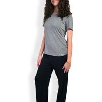 Pijama Feminino em Viscose com Camiseta e Calça