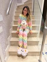 Pijama Fleece Colorido Corações Adulto (Tal Mãe)