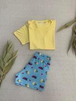 Pijama Infantil Feminino com desenho de joaninha e abelhinha