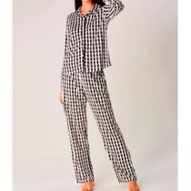 Pijama Longo Feminino Estampado Com Botões Branco e Preto Hering