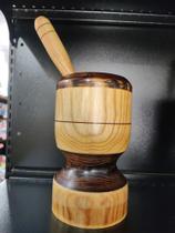 Pilão / amassador de madeira decorado artesanalmente