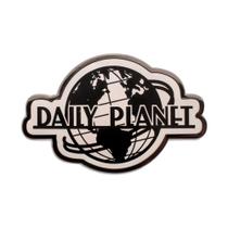 Pin o logotipo SalesOne Superman Daily Planet para o Dia do Superman